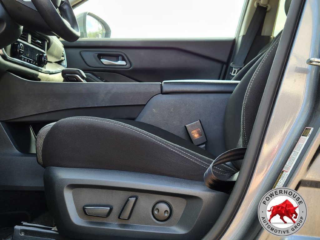 Used 2024 Nissan Rogue SV FWD image 25