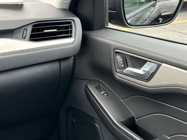 Certified 2021 Ford Escape SE AWD/4WD image 15