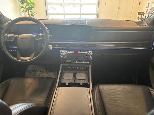 Used 2025 Hyundai Santa Fe Calligraphy AWD/4WD image 8