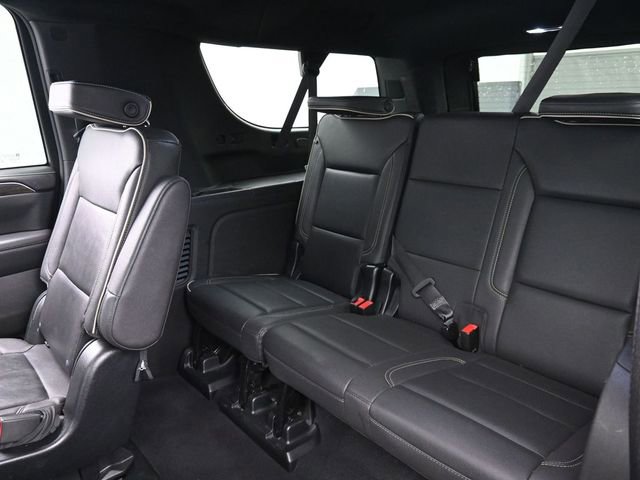 Used 2023 Chevrolet Suburban Premier image 25