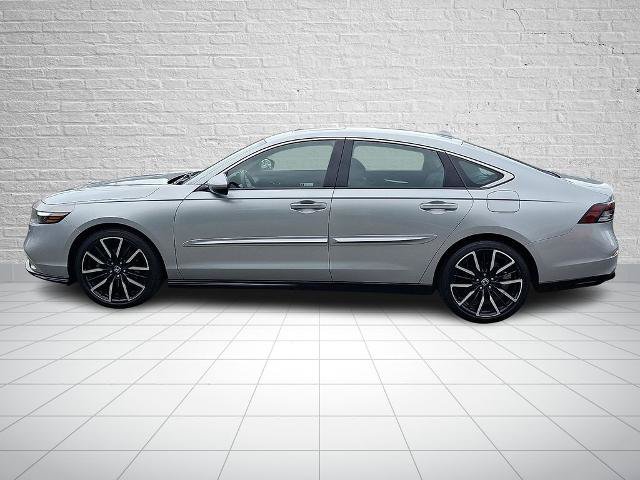 Used 2024 Honda Accord Touring image 7