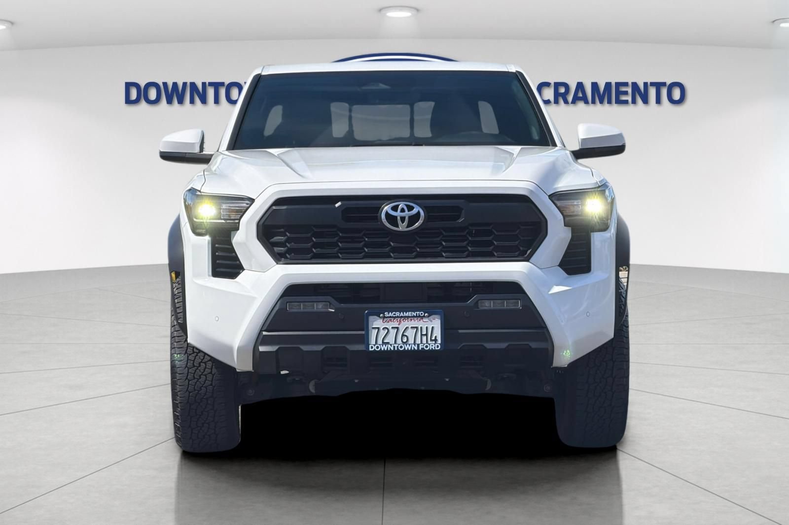 Used 2025 Toyota Tacoma TRD Off-Road w/ TRD Off Road Upgrade Package AWD/4WD image 12