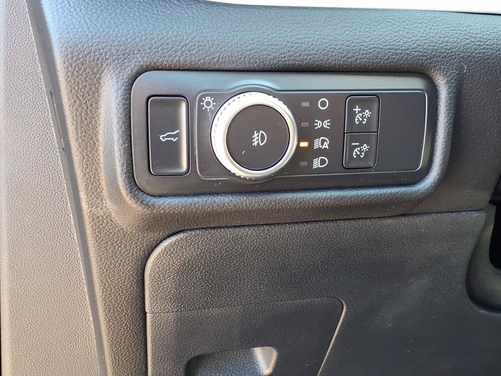 Certified 2021 Ford Explorer XLT w/ Equipment Group 202A AWD/4WD image 19
