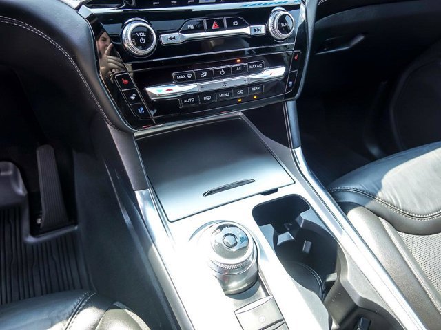 Certified 2022 Ford Explorer Platinum w/ Equipment Group 601A image 28