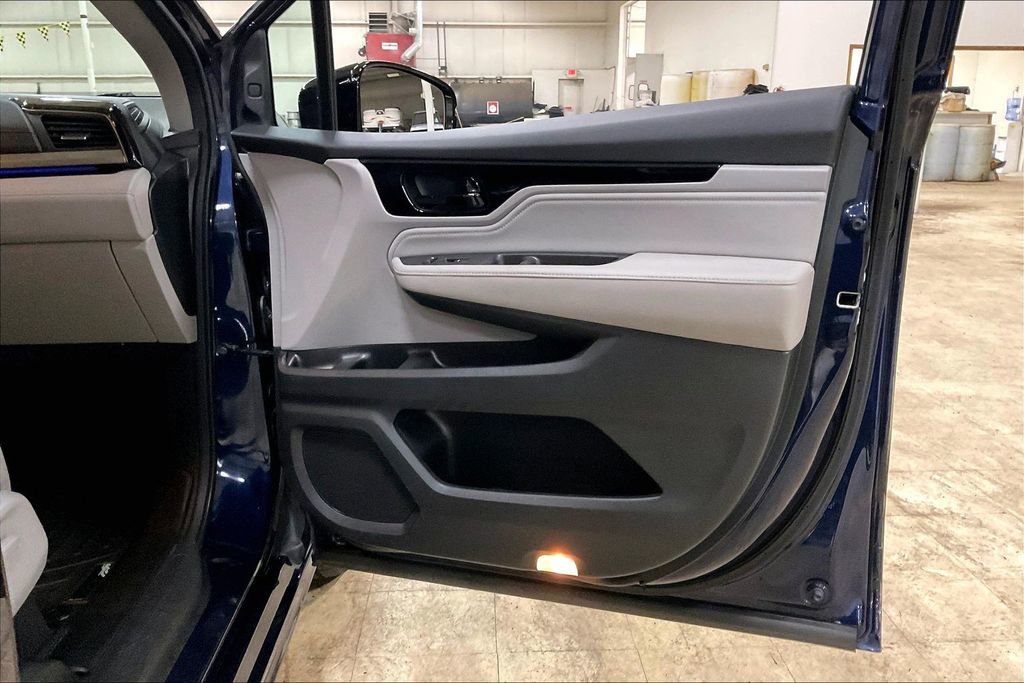 Used 2018 Honda Odyssey Elite image 23