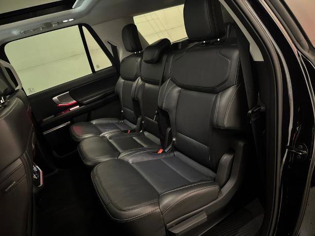 Certified 2025 Ford Expedition Max Platinum image 36