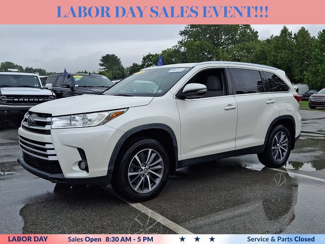 Used 2019 Toyota Highlander XLE AWD/4WD image 5