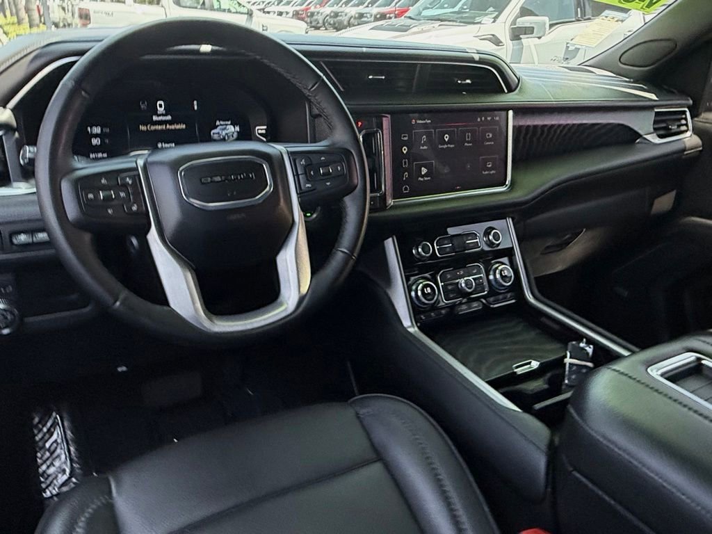 Used 2024 GMC Yukon Denali AWD/4WD image 25