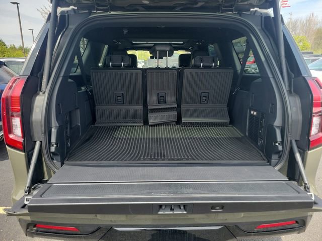 Certified 2025 Ford Expedition Max Platinum w/ Stealth Performance Package AWD/4WD image 36