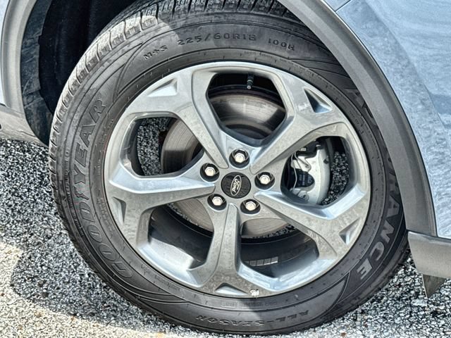 Certified 2025 Ford Escape ST-Line Select AWD/4WD image 10