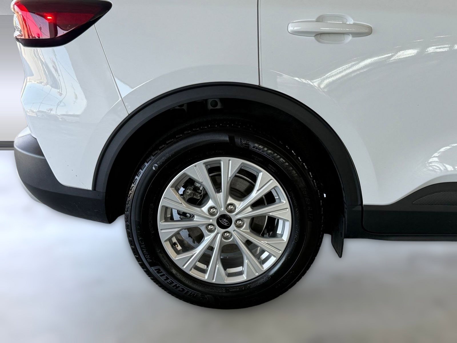 Certified 2025 Ford Escape Active FWD image 12