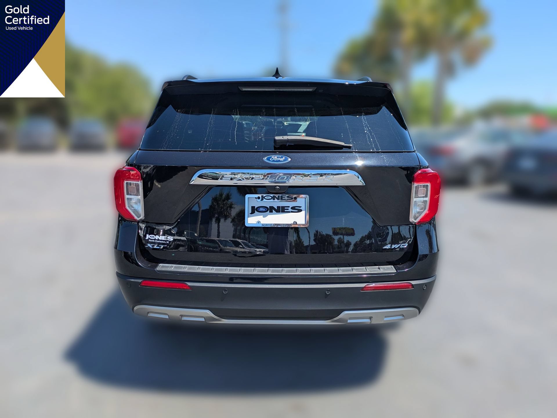 Certified 2023 Ford Explorer XLT w/ Equipment Group 202A AWD/4WD image 8