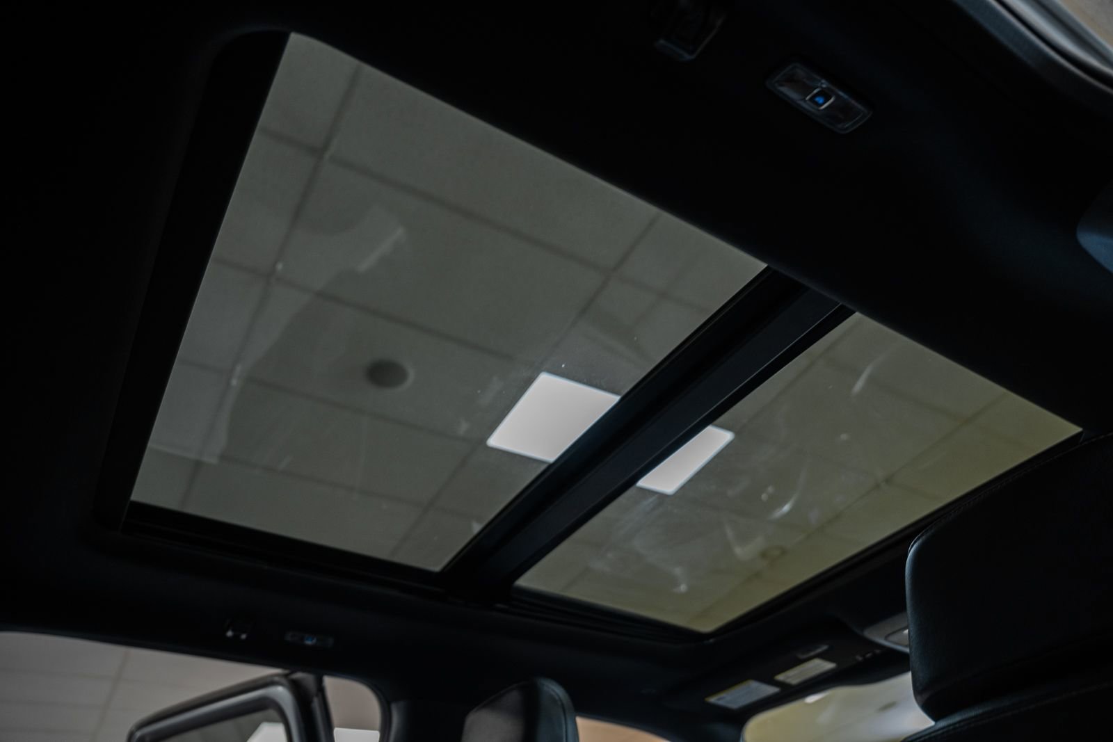 Certified 2023 Ford F150 Lariat w/ Equipment Group 502A High image 43