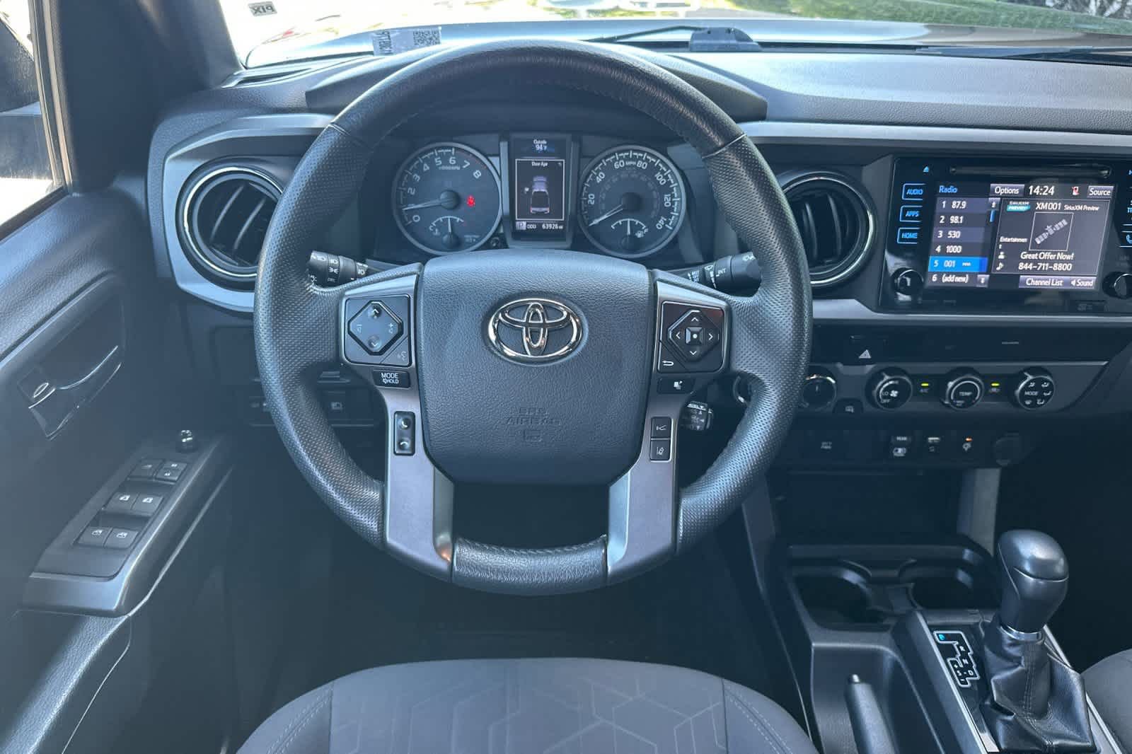 Used 2018 Toyota Tacoma TRD Off-Road AWD/4WD image 15