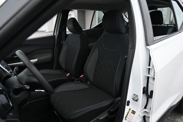 Used 2018 Nissan Kicks SV image 19