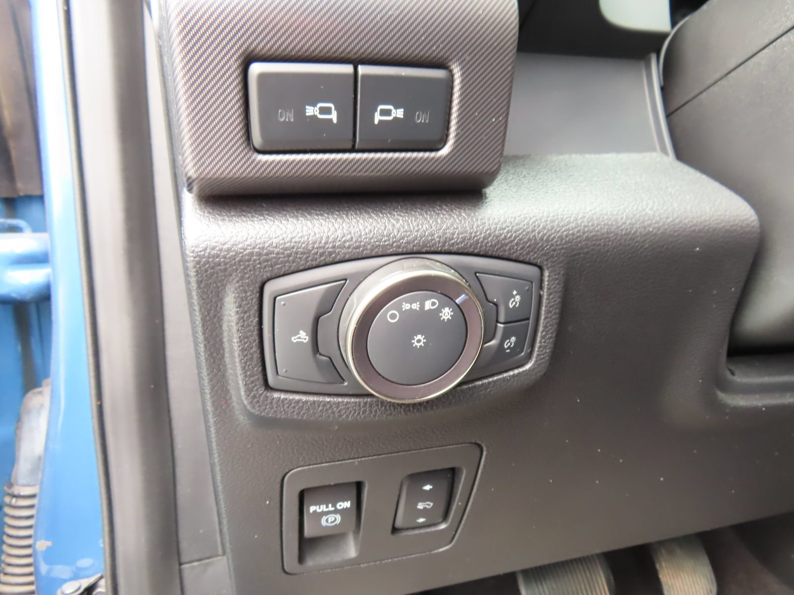 Certified 2019 Ford F150 Raptor w/ Equipment Group 802A Luxury AWD/4WD image 21