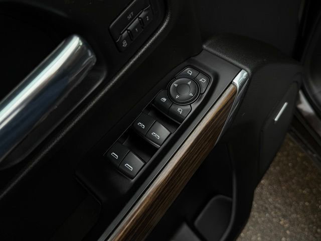 Used 2019 Chevrolet Silverado 1500 High Country w/ Technology Package image 28