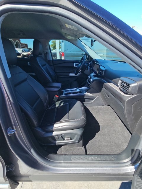 Certified 2021 Ford Explorer XLT w/ Equipment Group 202A RWD image 12