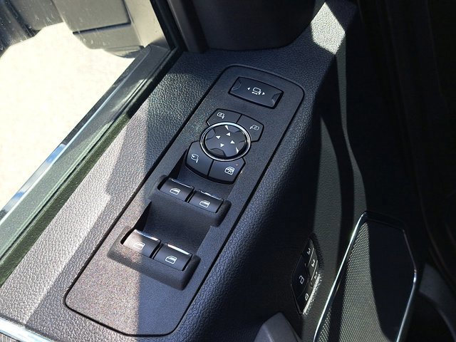 Certified 2021 Ford F250 Platinum w/ FX4 Off-Road Package image 24