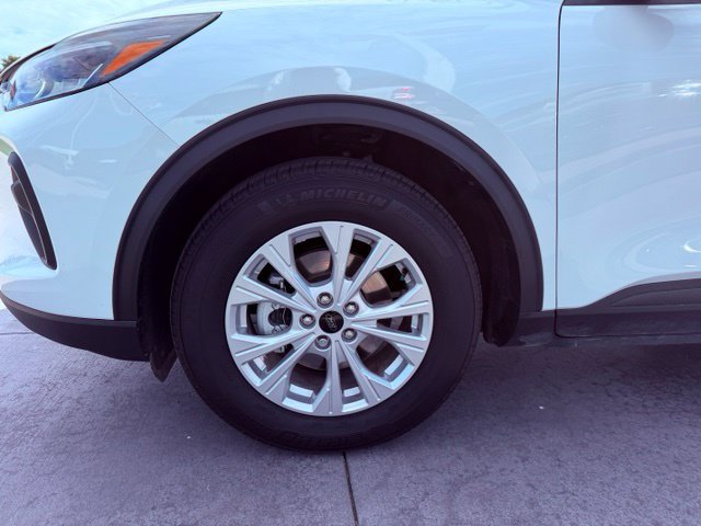 Certified 2025 Ford Escape Active FWD image 4