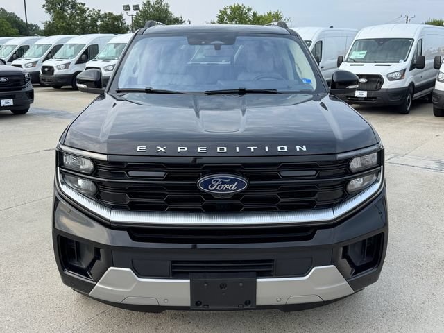 Certified 2025 Ford Expedition Platinum w/ Driver's Package AWD/4WD image 2