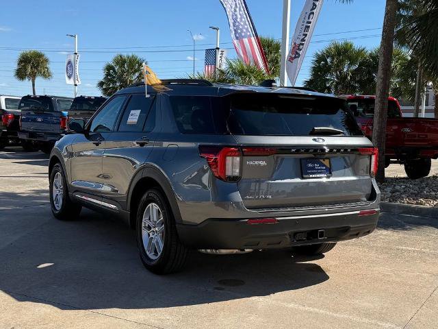 Certified 2025 Ford Explorer Active image 3