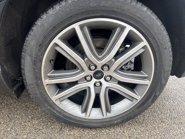 Certified 2024 Ford Edge Titanium w/ Equipment Group 301A AWD/4WD image 18