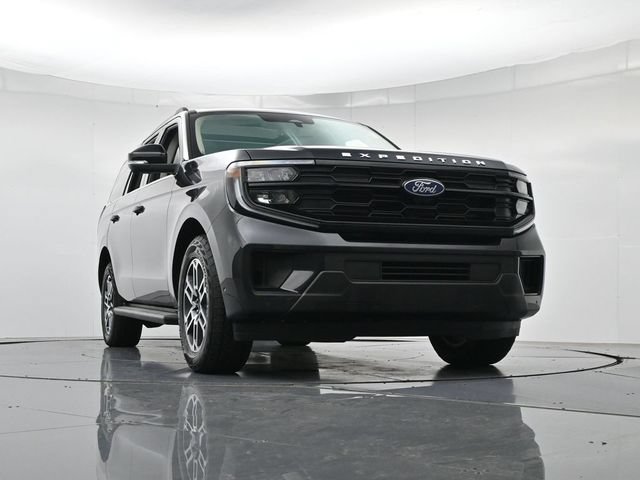 Certified 2025 Ford Expedition Active AWD/4WD image 38