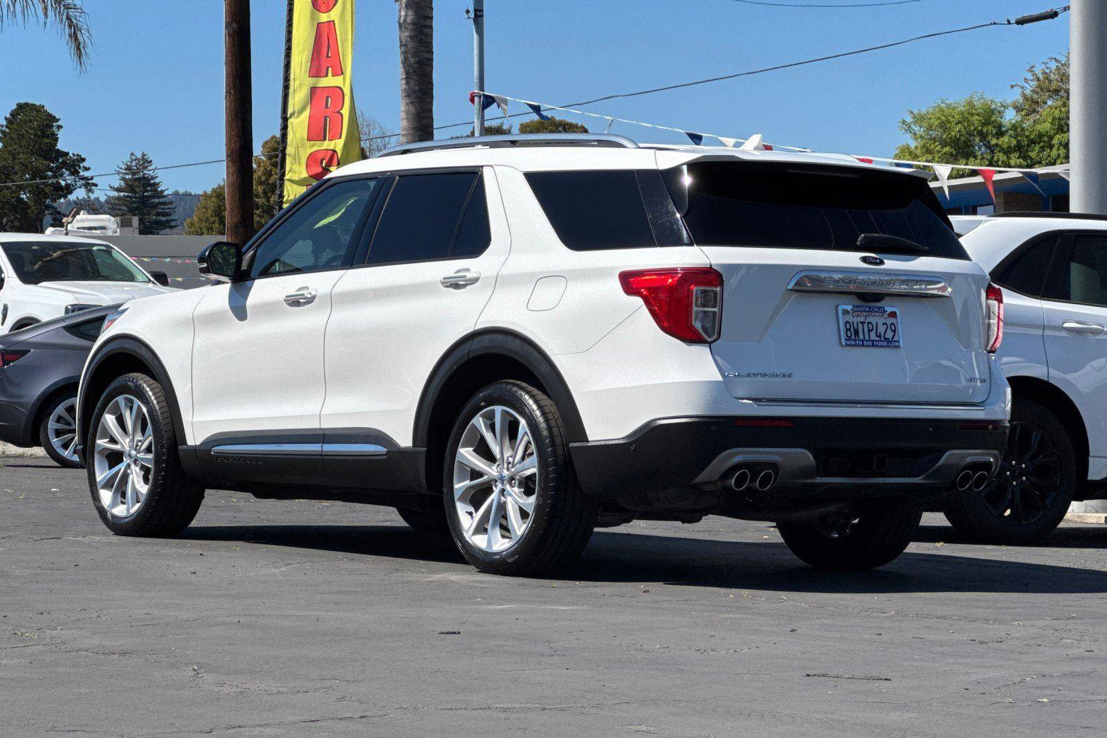 Certified 2021 Ford Explorer Platinum w/ Equipment Group 601A image 3