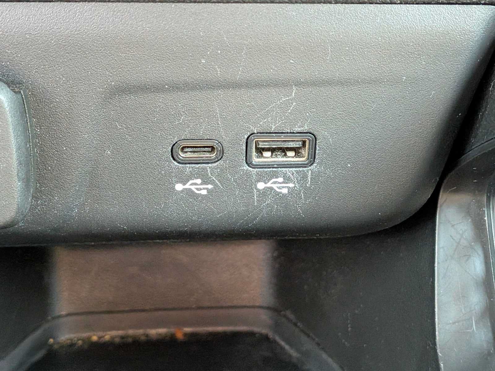Used 2025 Chevrolet TrailBlazer LT AWD/4WD image 24