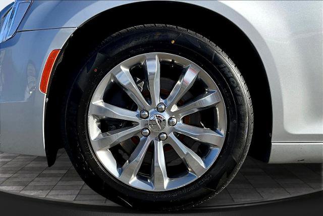 Used 2019 Chrysler 300 Limited image 14