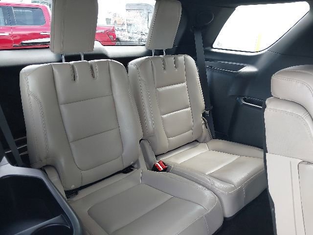 Certified 2018 Ford Explorer Limited w/ Ford Safe & Smart Package FWD image 25