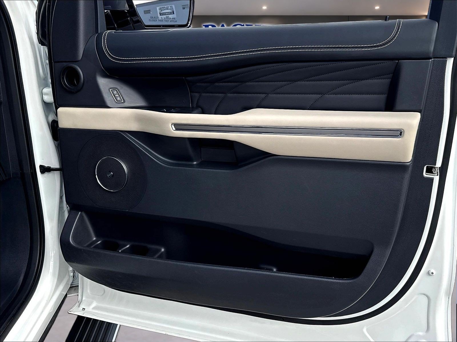 Certified 2023 Ford Expedition Platinum AWD/4WD image 32