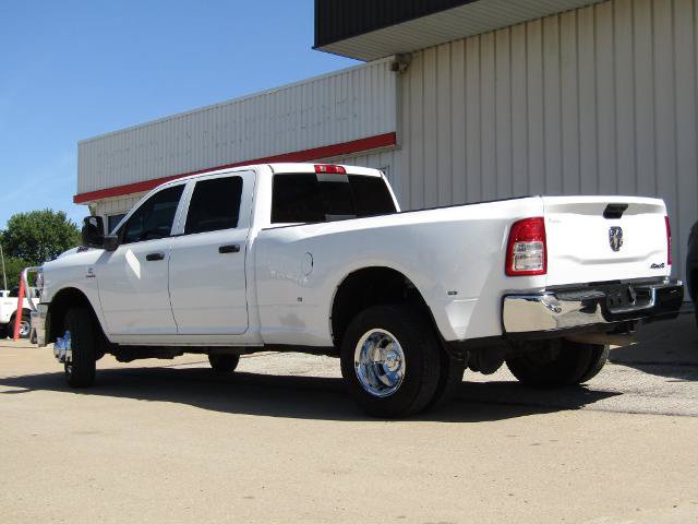 Used 2024 RAM 3500 Tradesman w/ Chrome Appearance Group AWD/4WD image 10