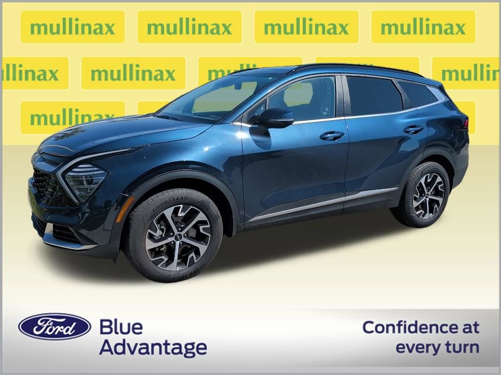 Used 2025 Kia Sportage EX w/ EX Premium Package image 4