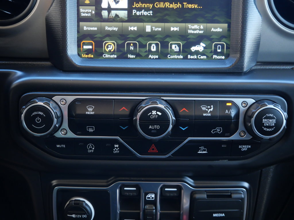 Used 2022 Jeep Wrangler Unlimited Sport AWD/4WD image 31