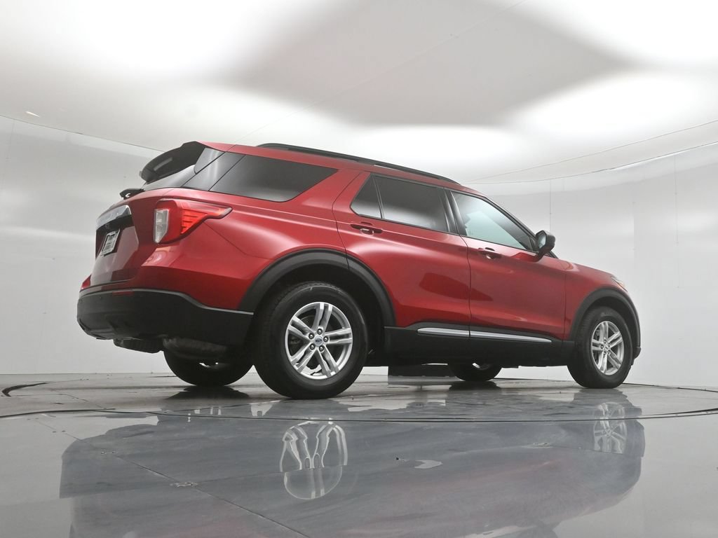 Certified 2023 Ford Explorer XLT RWD image 46
