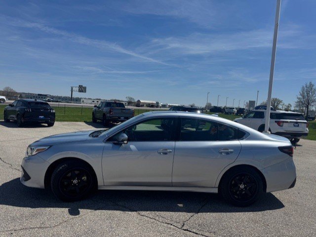 Used 2022 Subaru Legacy Limited AWD/4WD image 2