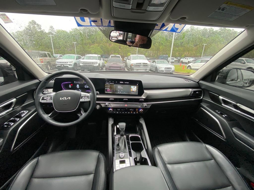 Used 2025 Kia Telluride S FWD image 27