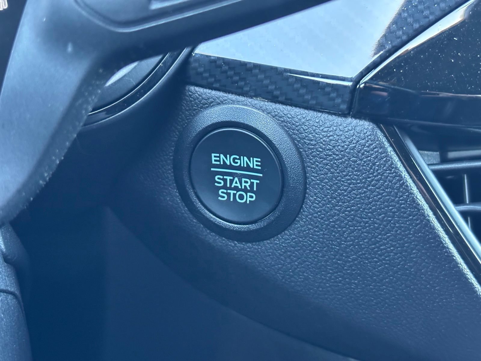 Certified 2025 Ford Escape ST-Line AWD/4WD image 21