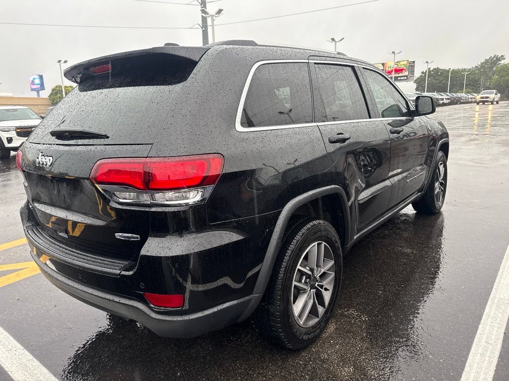 Used 2020 Jeep Grand Cherokee Laredo w/ Quick Order Package 2BN North AWD/4WD image 2