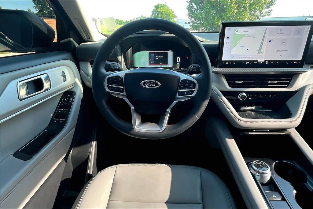 Certified 2025 Ford Explorer Active w/ Active Comfort Package AWD/4WD image 3