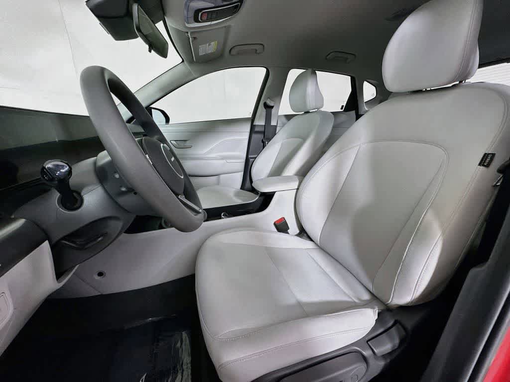 Used 2025 Hyundai Kona SE AWD/4WD image 14