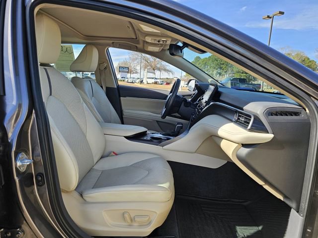 Used 2023 Toyota Camry XLE image 25