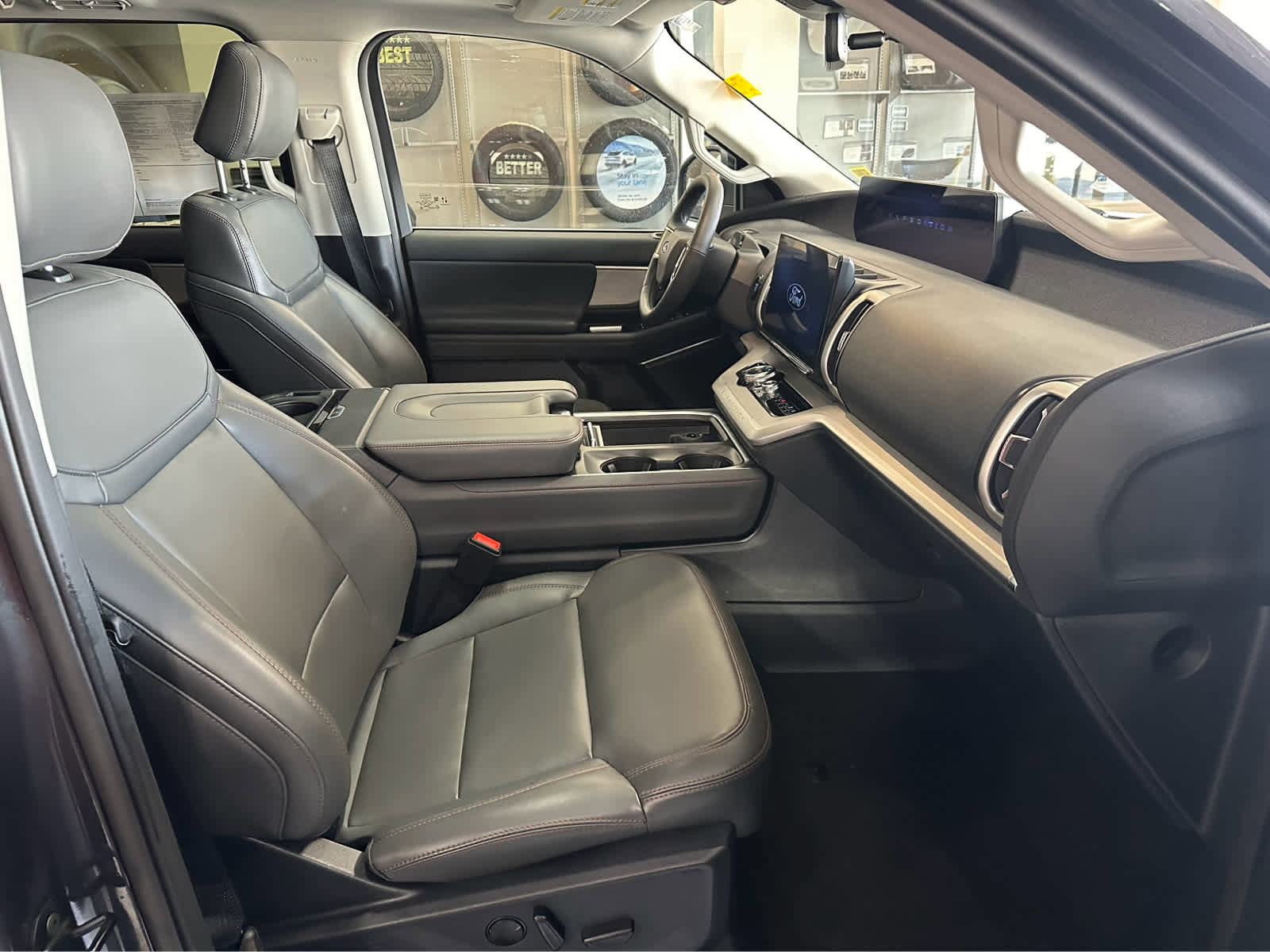 Certified 2025 Ford Expedition Active image 58