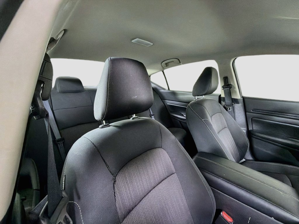 Used 2025 Nissan Altima 2.5 SV FWD image 26