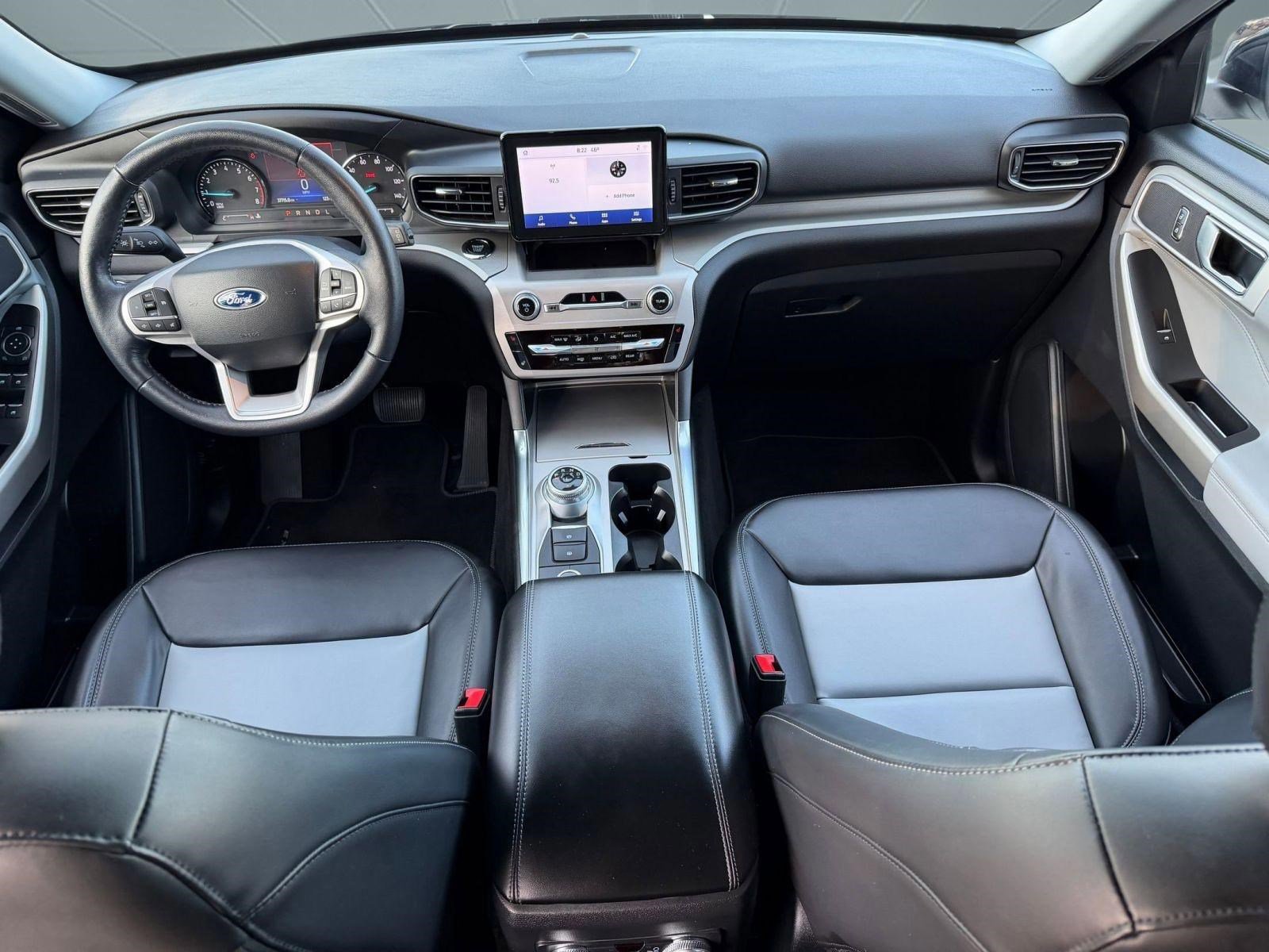 Certified 2022 Ford Explorer XLT w/ Equipment Group 202A image 14