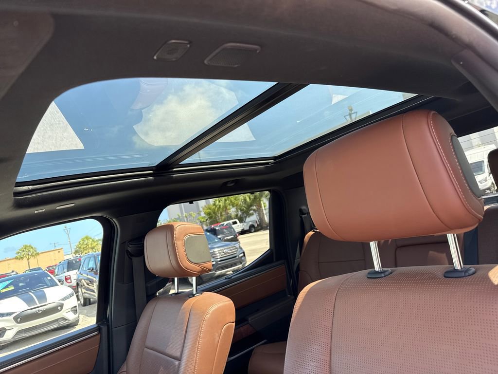 Used 2023 Toyota Tundra 1794 Edition image 11