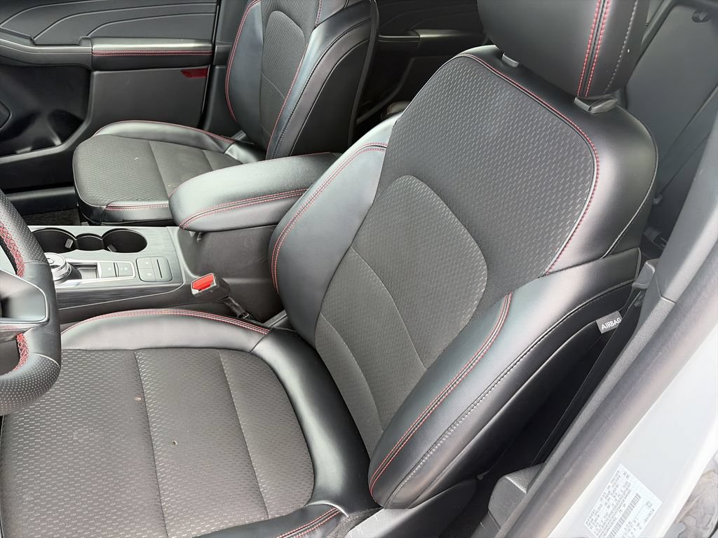Certified 2025 Ford Escape ST-Line FWD image 12