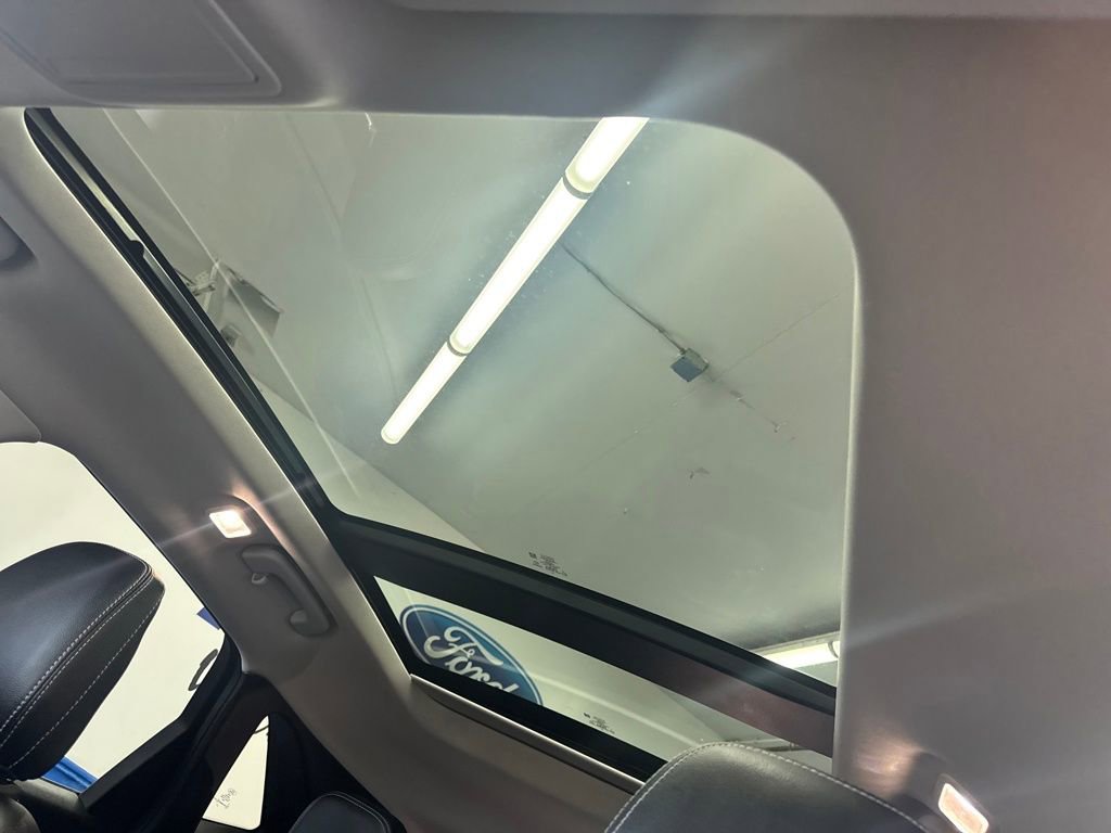 Certified 2022 Ford Escape SEL AWD/4WD image 23